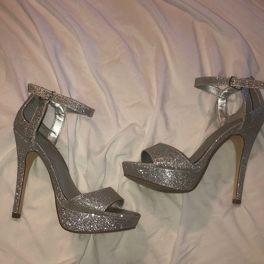 Glittery Pumps